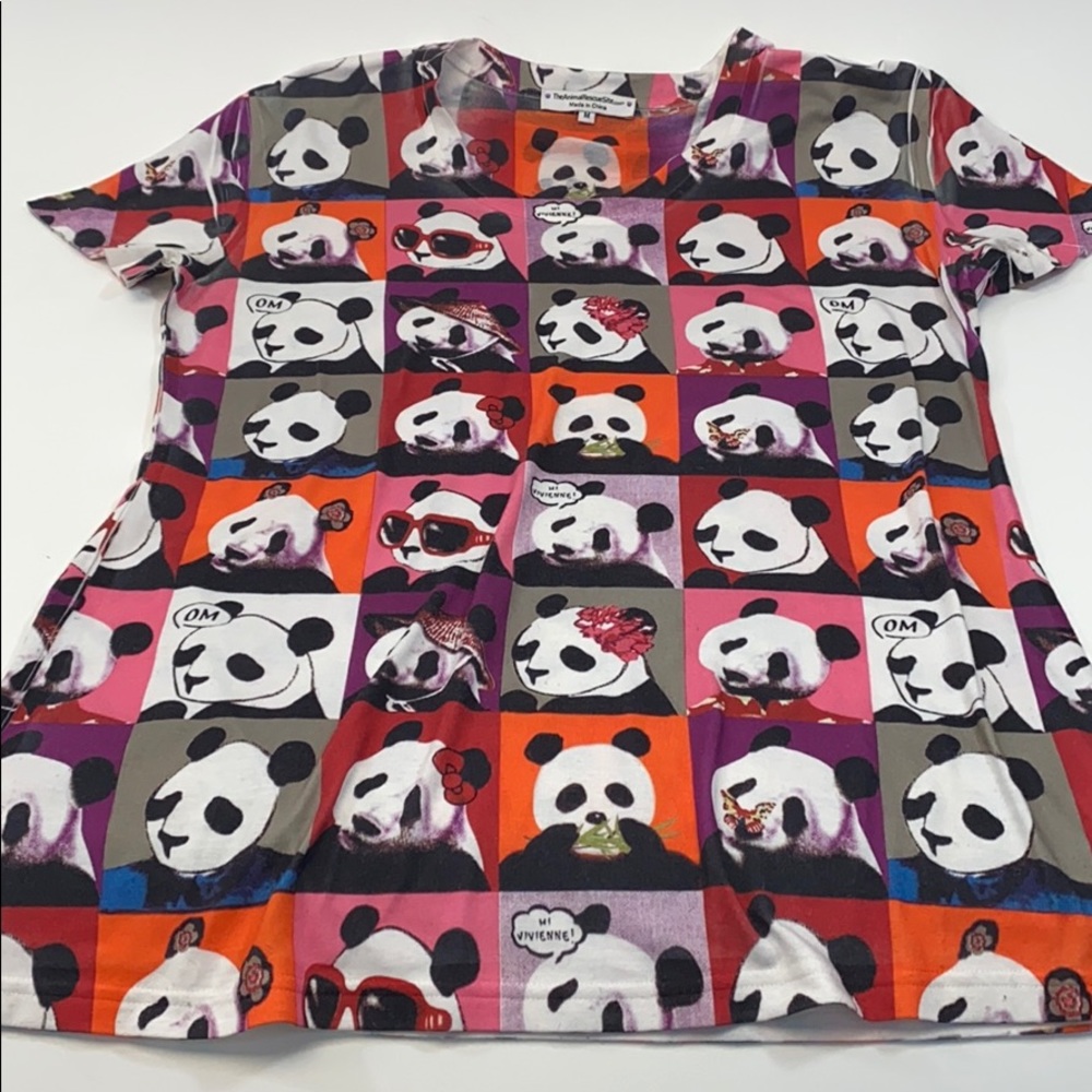 Animal rescue panda all over print T-shirt Medium